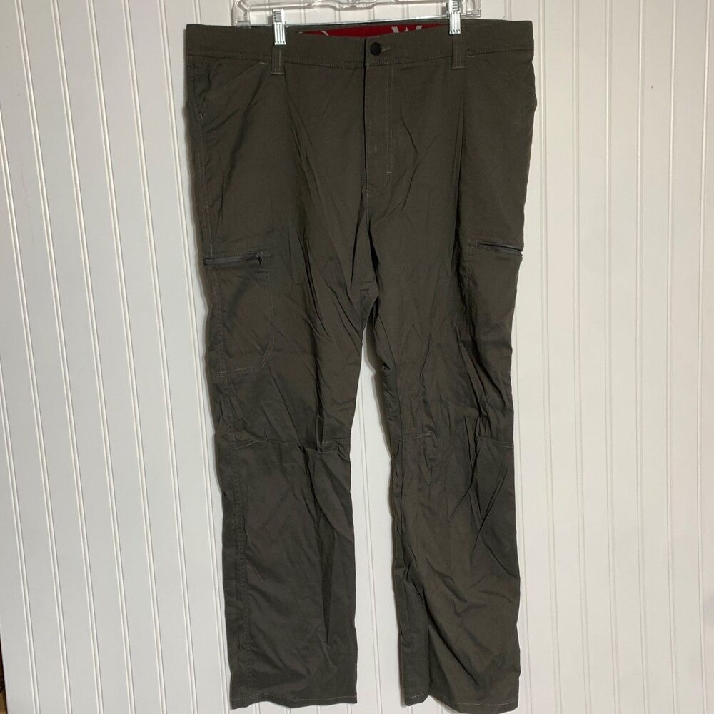 Wrangler Authentics Cargo Pants Mens 38x30 Relaxed Fit Classic Stretch Brown